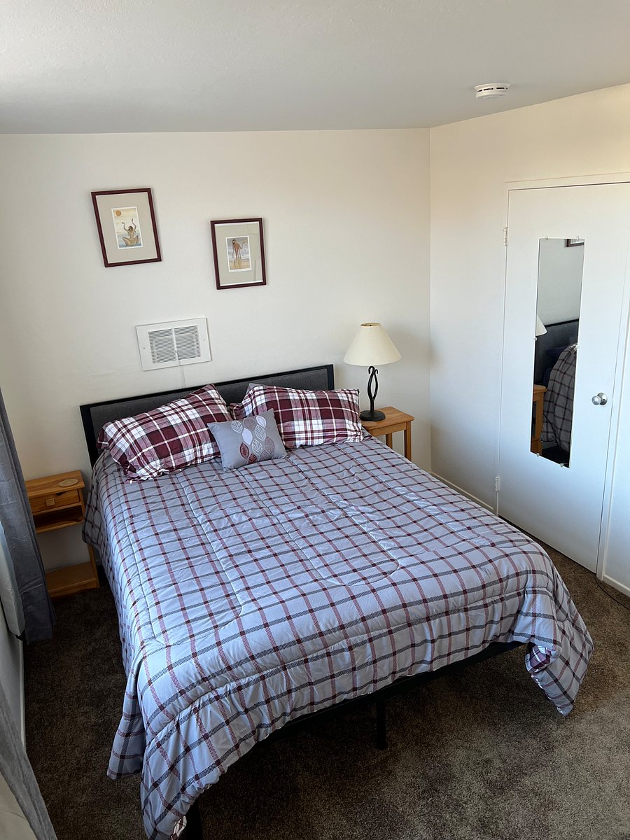 Bedroom 2 queen size bed