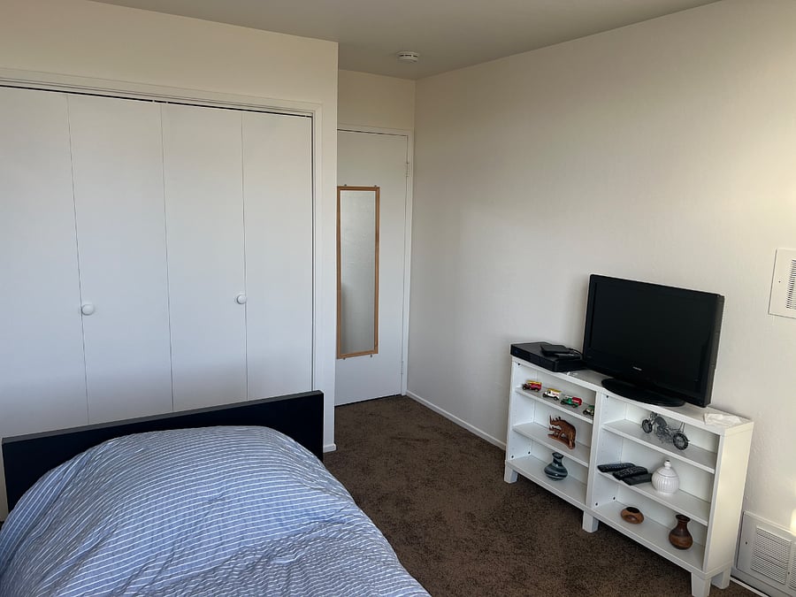 bedroom 3 twin bed