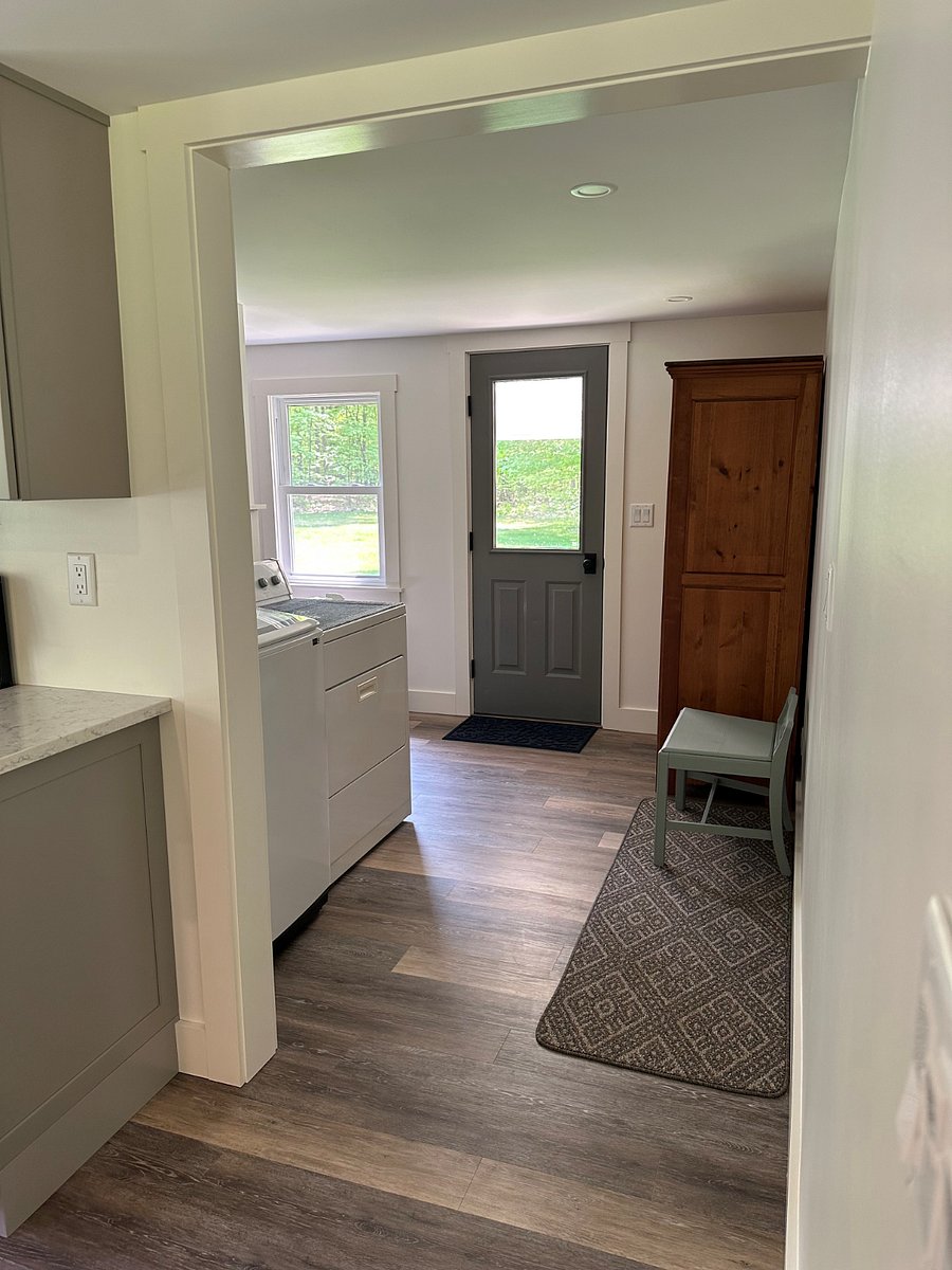 Laundry room off kitchen