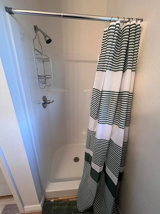 Spacious shower!
