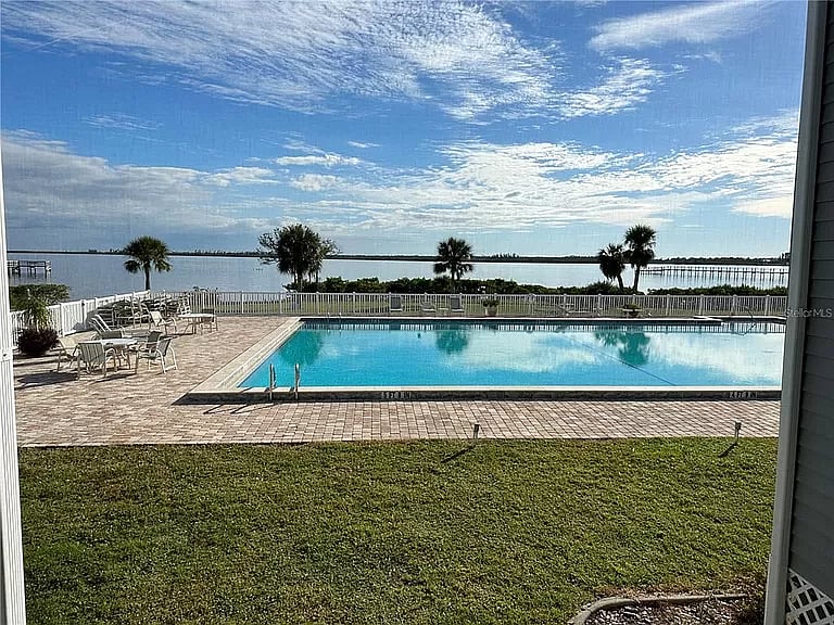 Furnished Finder property 775068_1 photo 17