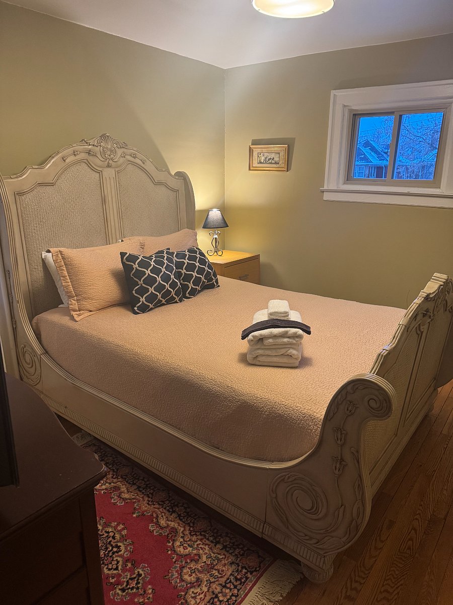 2nd Bedroom. The Champagne Room