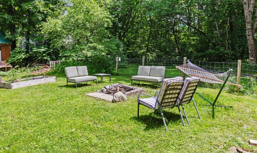 Our half acres property has many outdoor areas and is attached to Pondicherry Park and the covered bridge. From the 3rd floor bedroom window you can see the lights on the bridge.