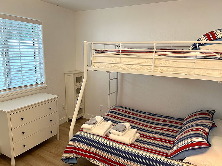 2nd Bedroom with Full and Twi