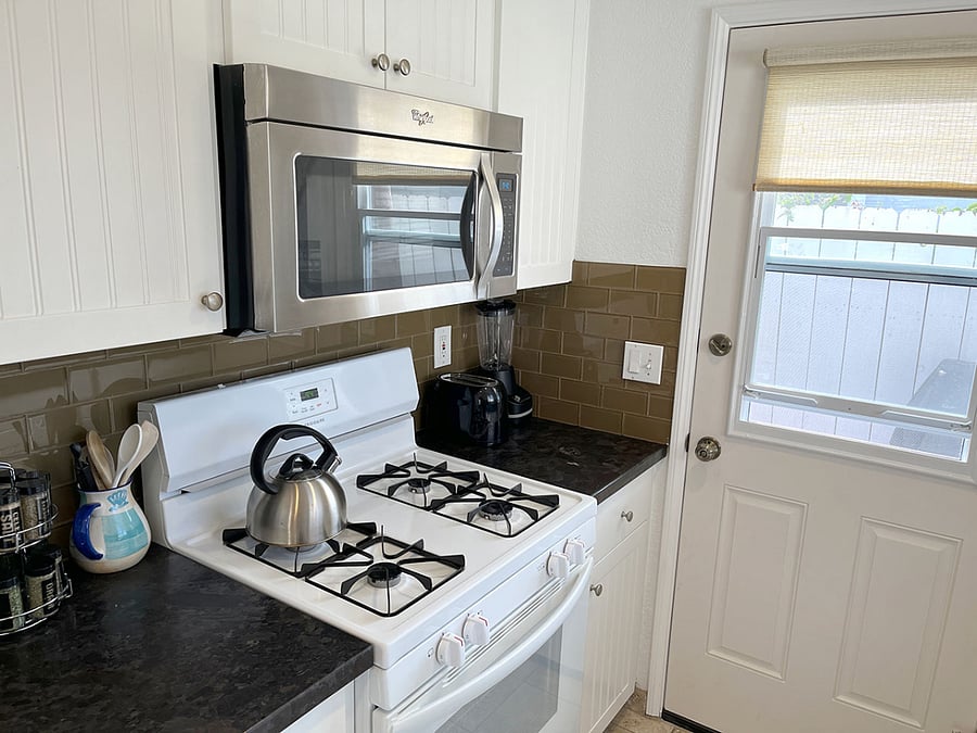 Full Kitchen