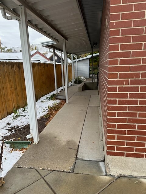 Walkway/entrance to unit