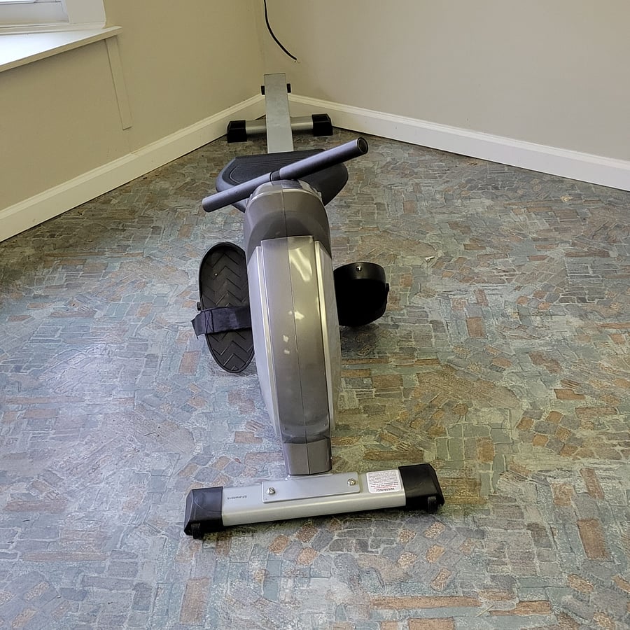 Rowing machine 