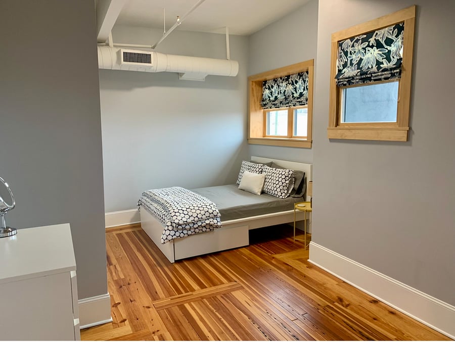 2nd bedroom with entrance to hall bath (alternate bed placement)