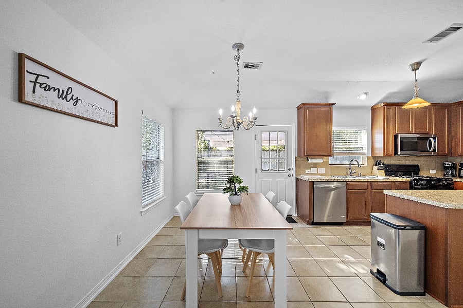 Furnished Finder property 776039_1 photo 8