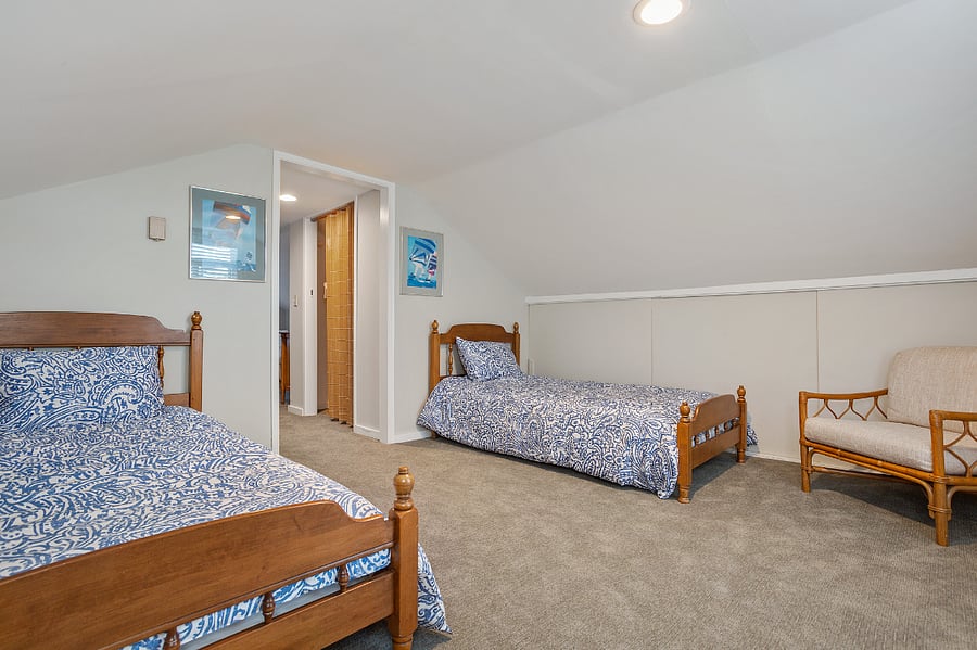 Open Area with twin beds upstairs
