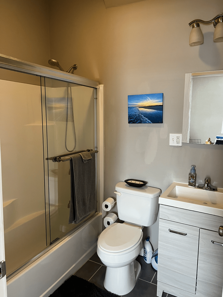 Second Full bathroom