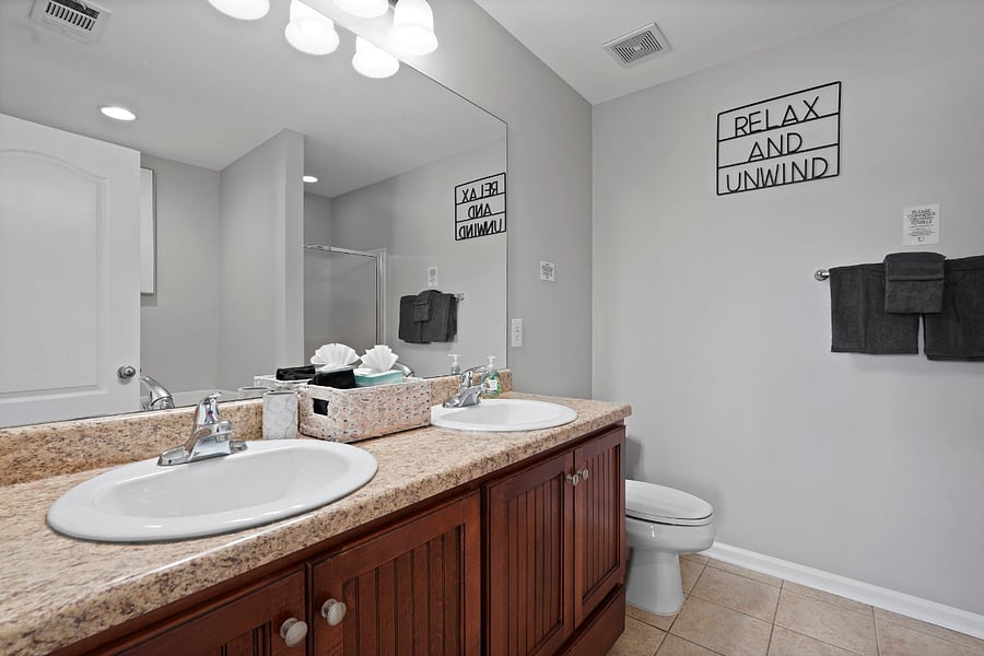 King Bath w/ double vanity. 