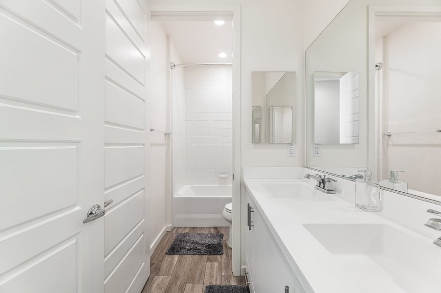 3rd Floor - Full Bath 2 View 1