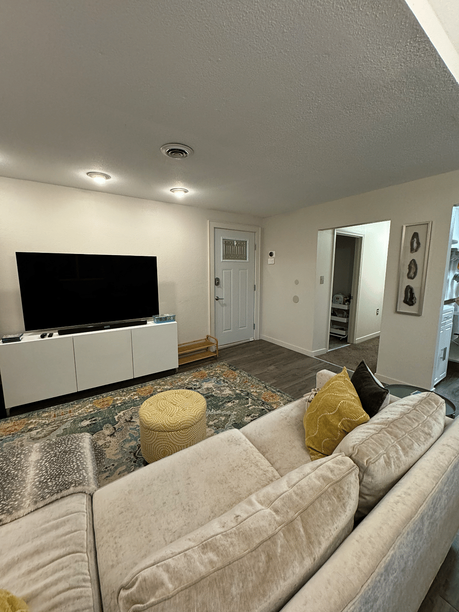 Living Room - Smart TV and Nest Thermostat