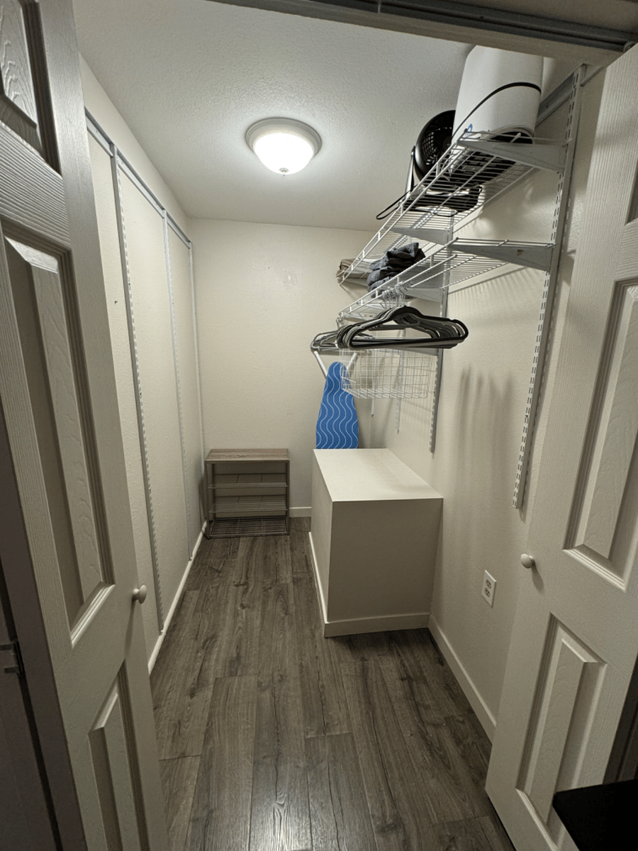 Bedroom 1 - walk-in closet
