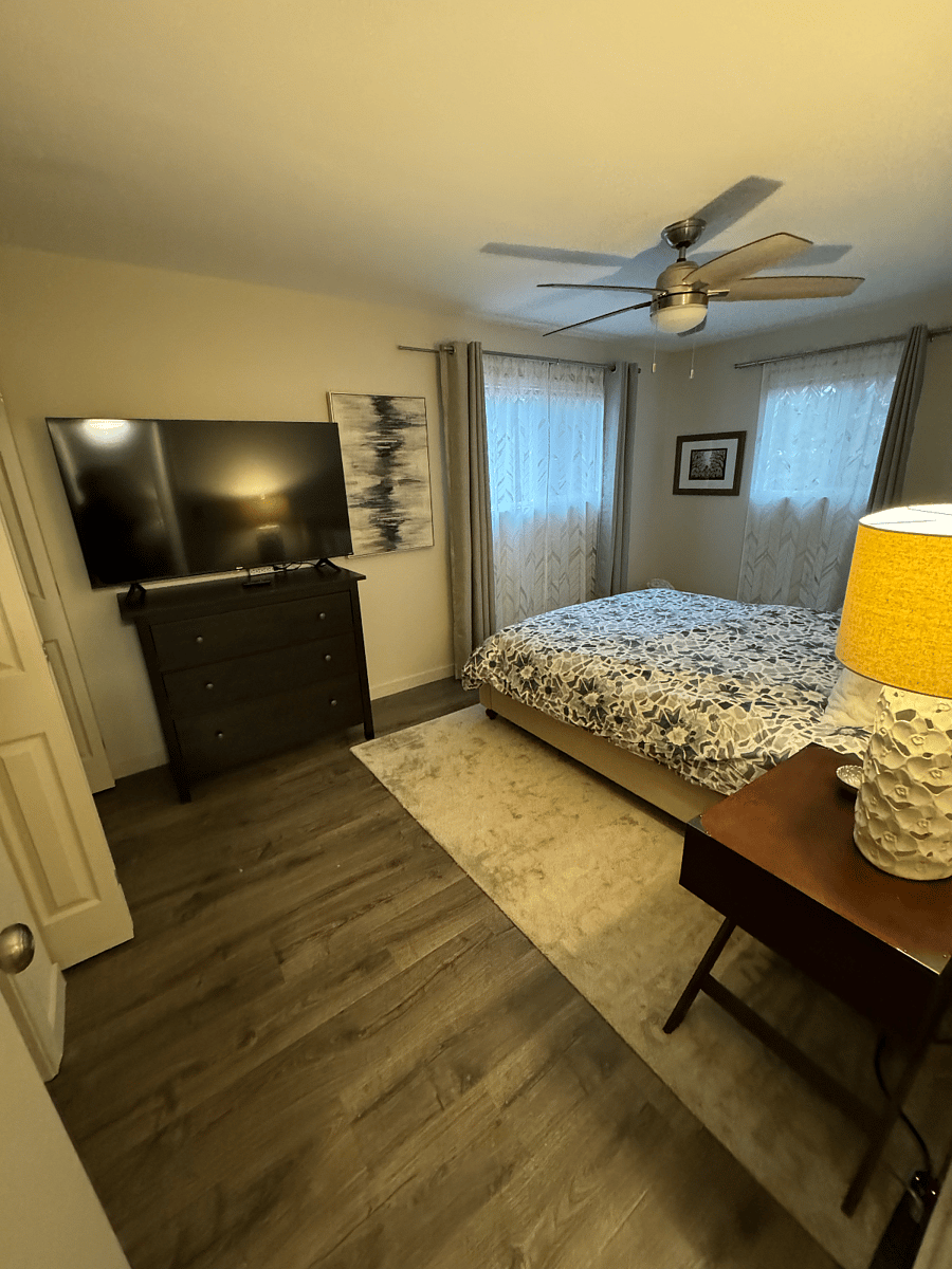 Bedroom 1 - Smart TV