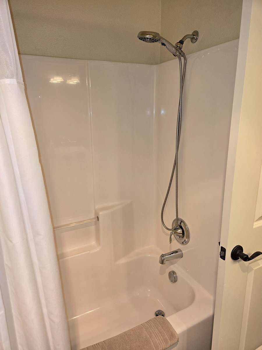 Tub / Shower Combo