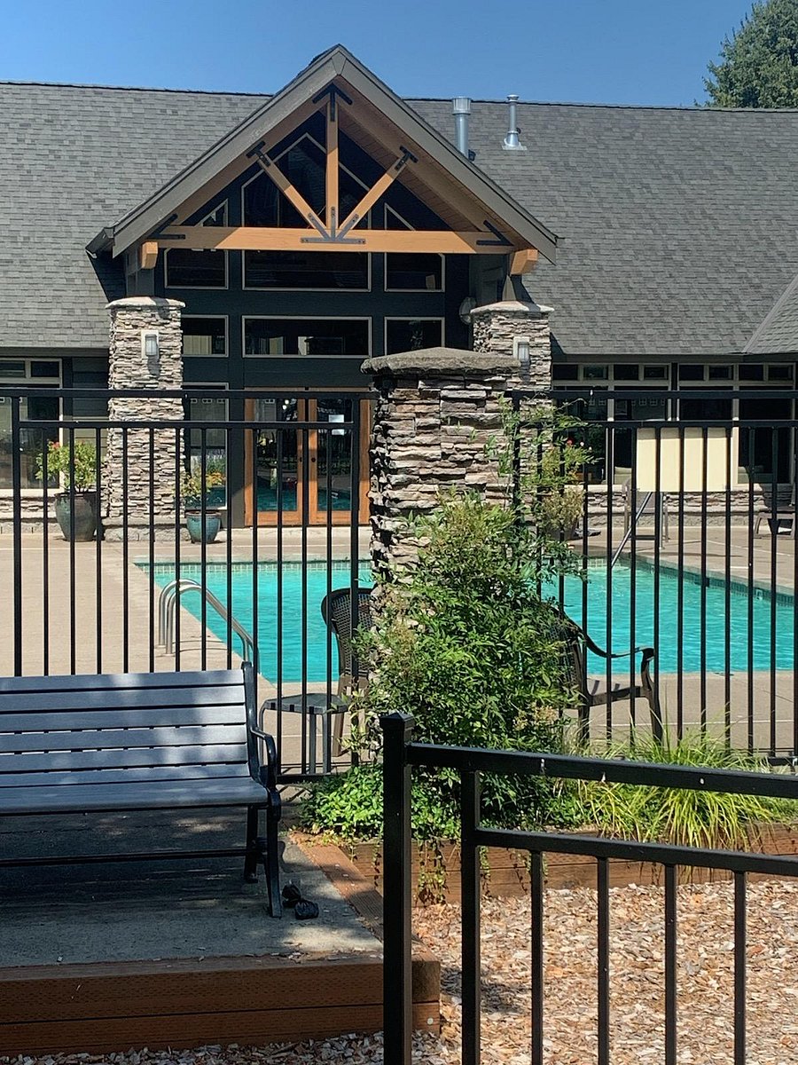 Outdoor Seasonal Pool