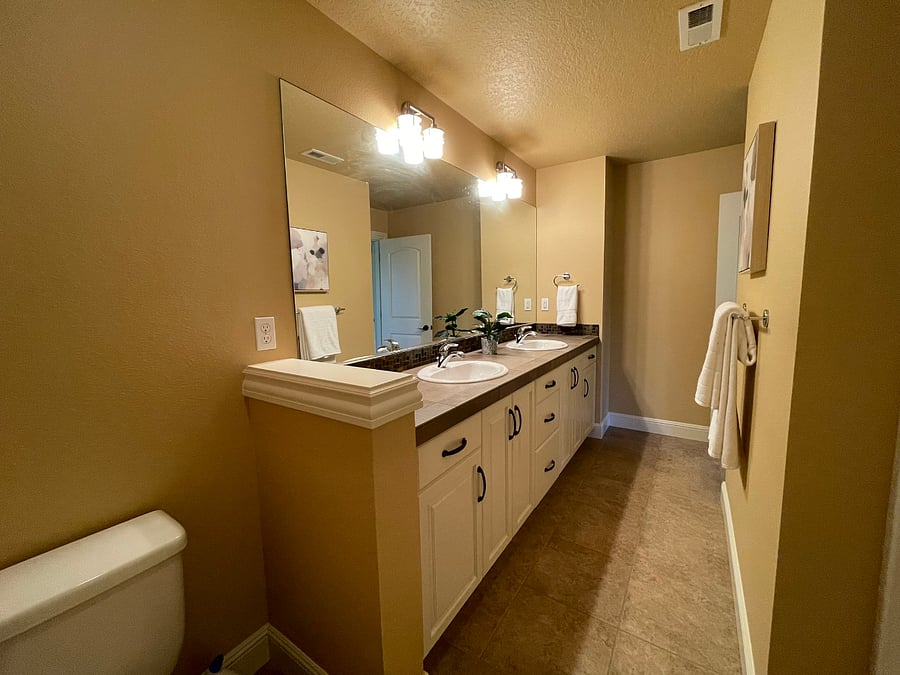 Private bathroom next to the bedroom