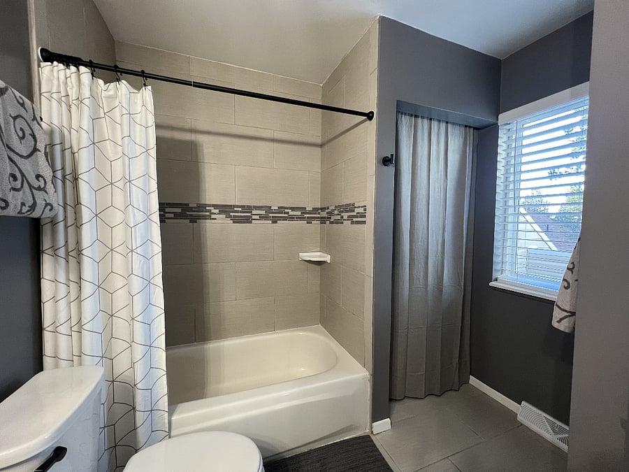 Full bathroom