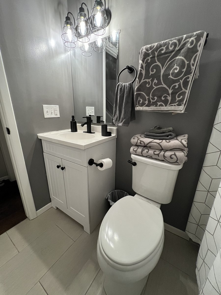 Full bathroom