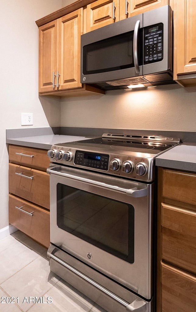 Kitchen stove
