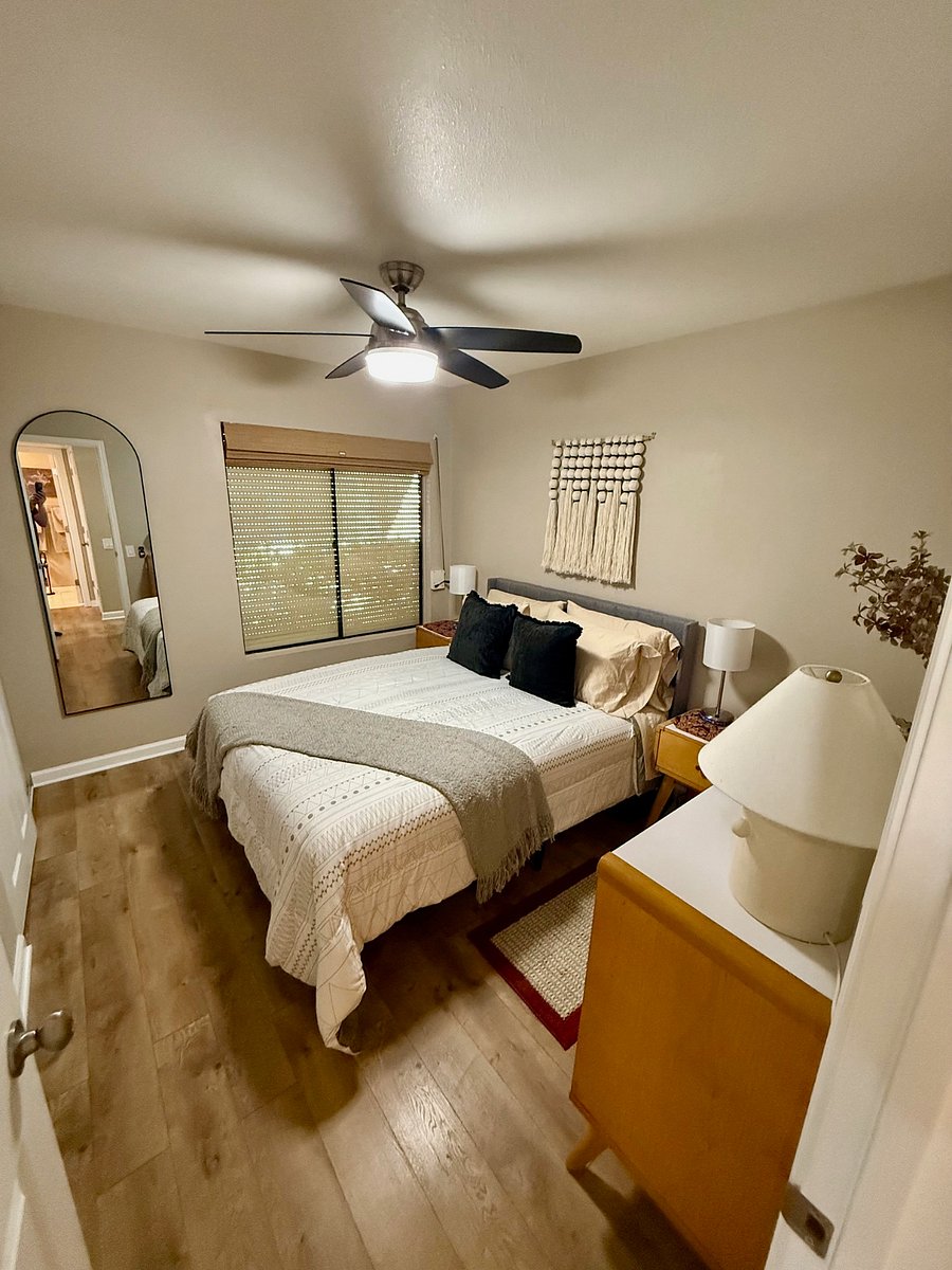 Guest bedroom