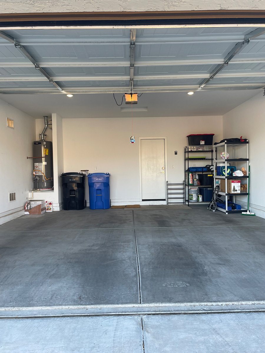 Garage - 1 car space per tenant