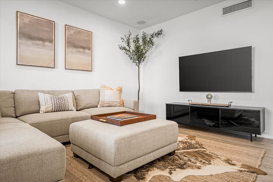 Living Room 1 - Cozy, sunken-living room with plenty of seating 