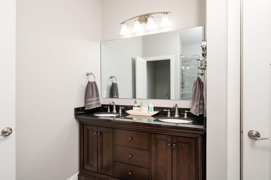 Double sink in primary bathroom