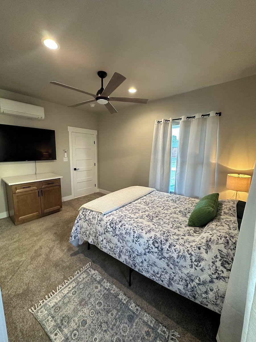 Furnished Finder property 777617_1 photo 15