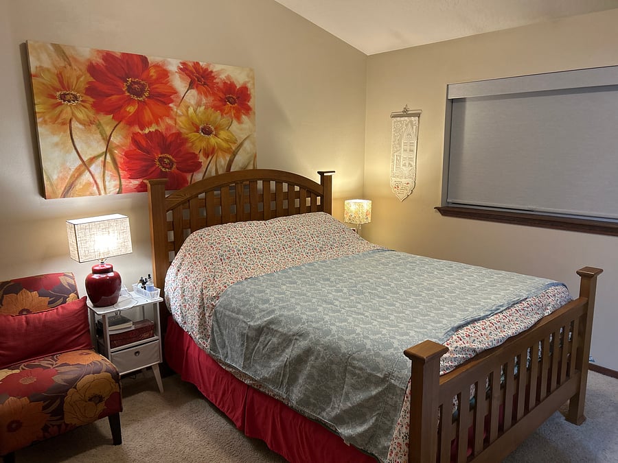Master Bedroom Queen Bed