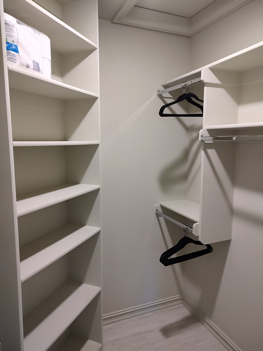 Master Bedroom Walk in Closet