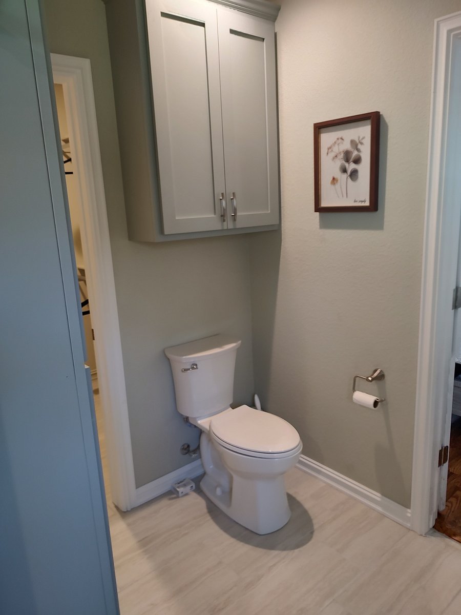 Master Bath Water Closet