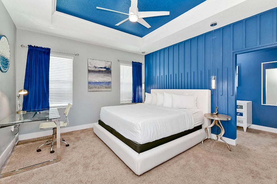 Owner's Suite - King size bed