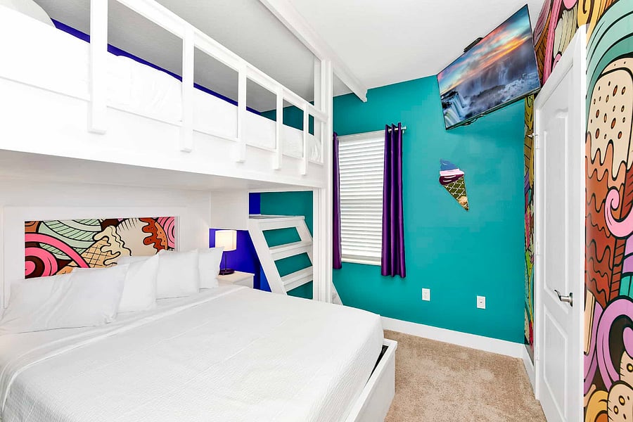 Queen size bunk bed