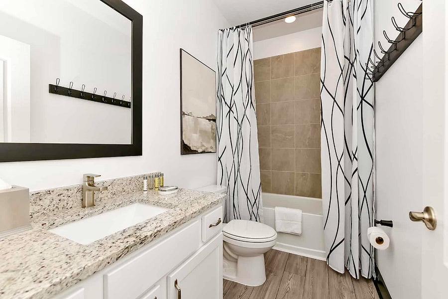 Full Bathroom