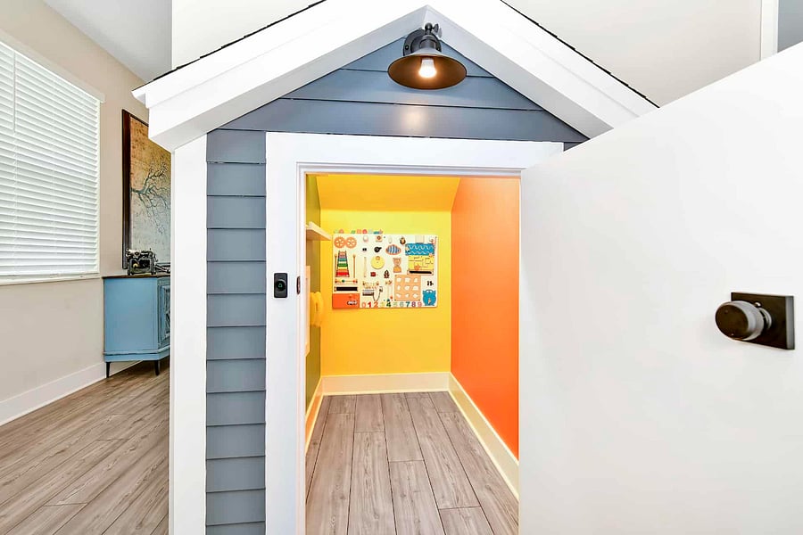 Built-in Playhouse