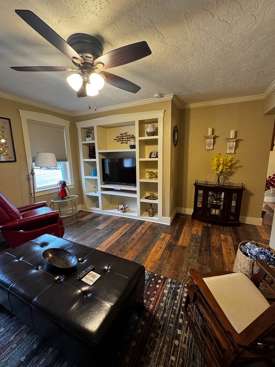 Living Room. 