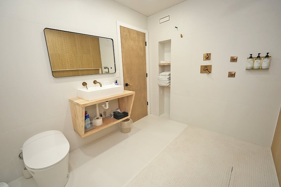 Downstairs Bathroom