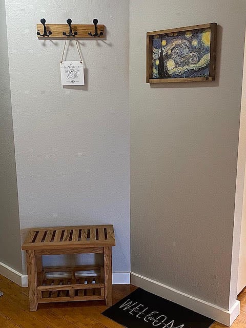 Entry w/coat hooks and shoe caddy