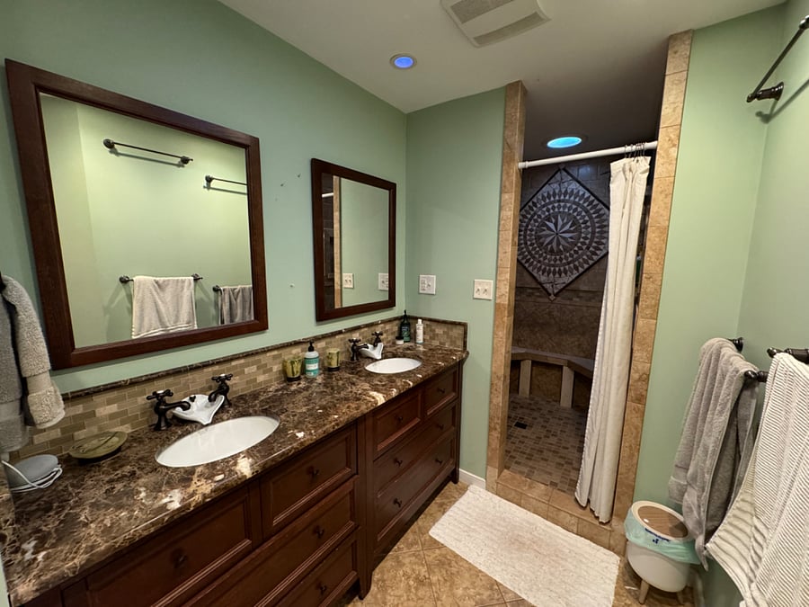 Double vanity, heated floor