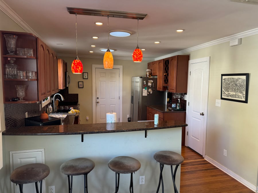 3 skylights in main room
