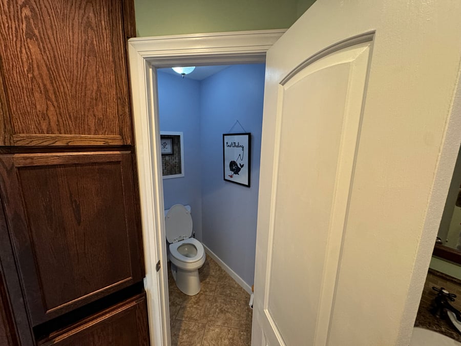 Separate room for toilet in primary bath