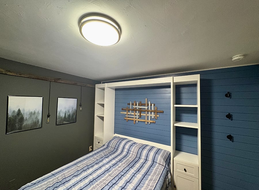 Bedroom 2 with Queen Bed