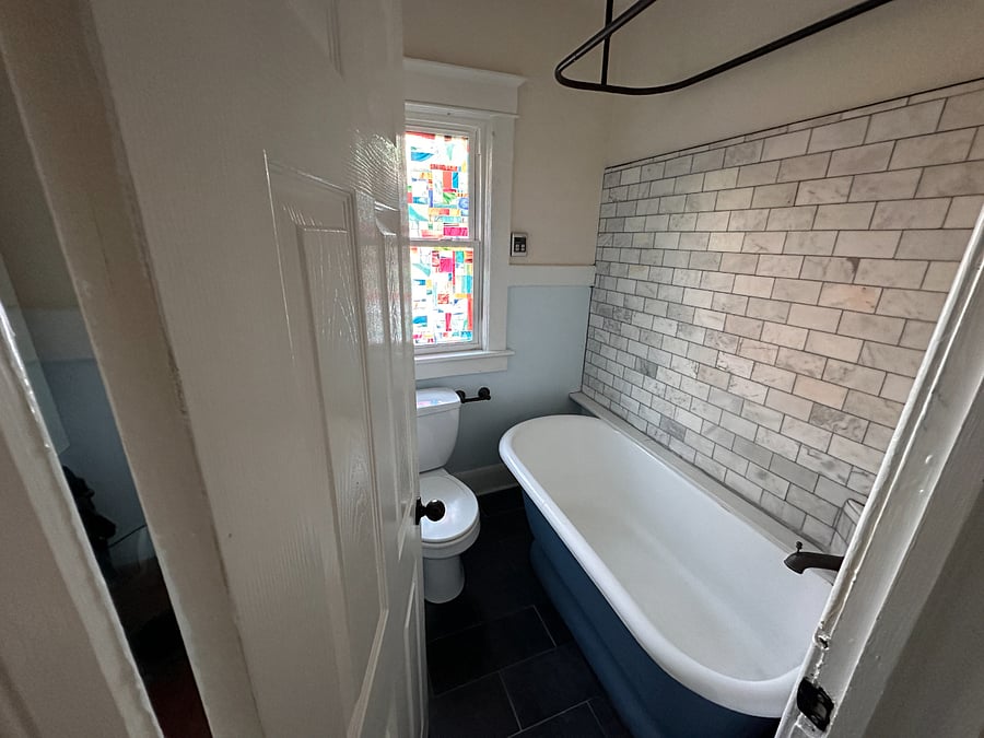Bathroom with soaking tub/shower