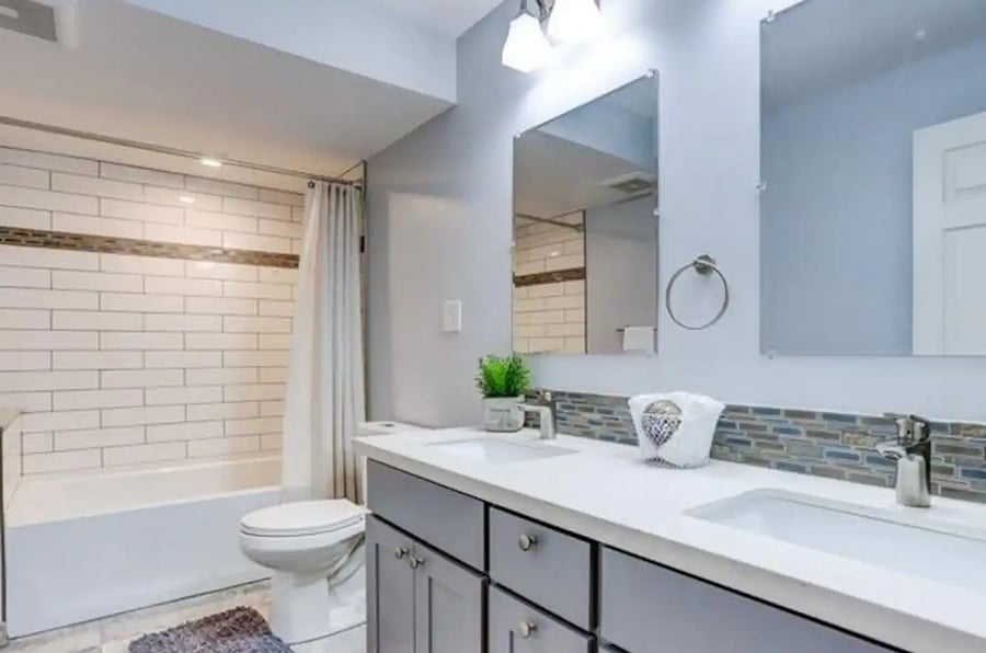 2nd Floor Full Bath w/ Double Sinks, Tub & Shower