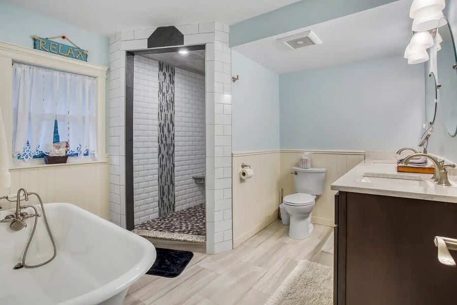 Master Bath w/ Walk-in Shower, Double Sinks
