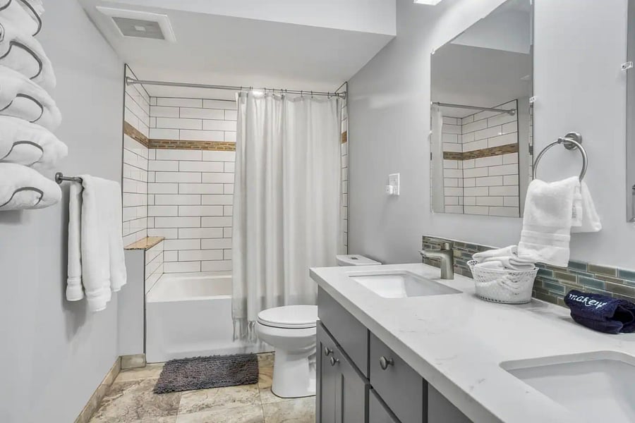 2nd floor full bath