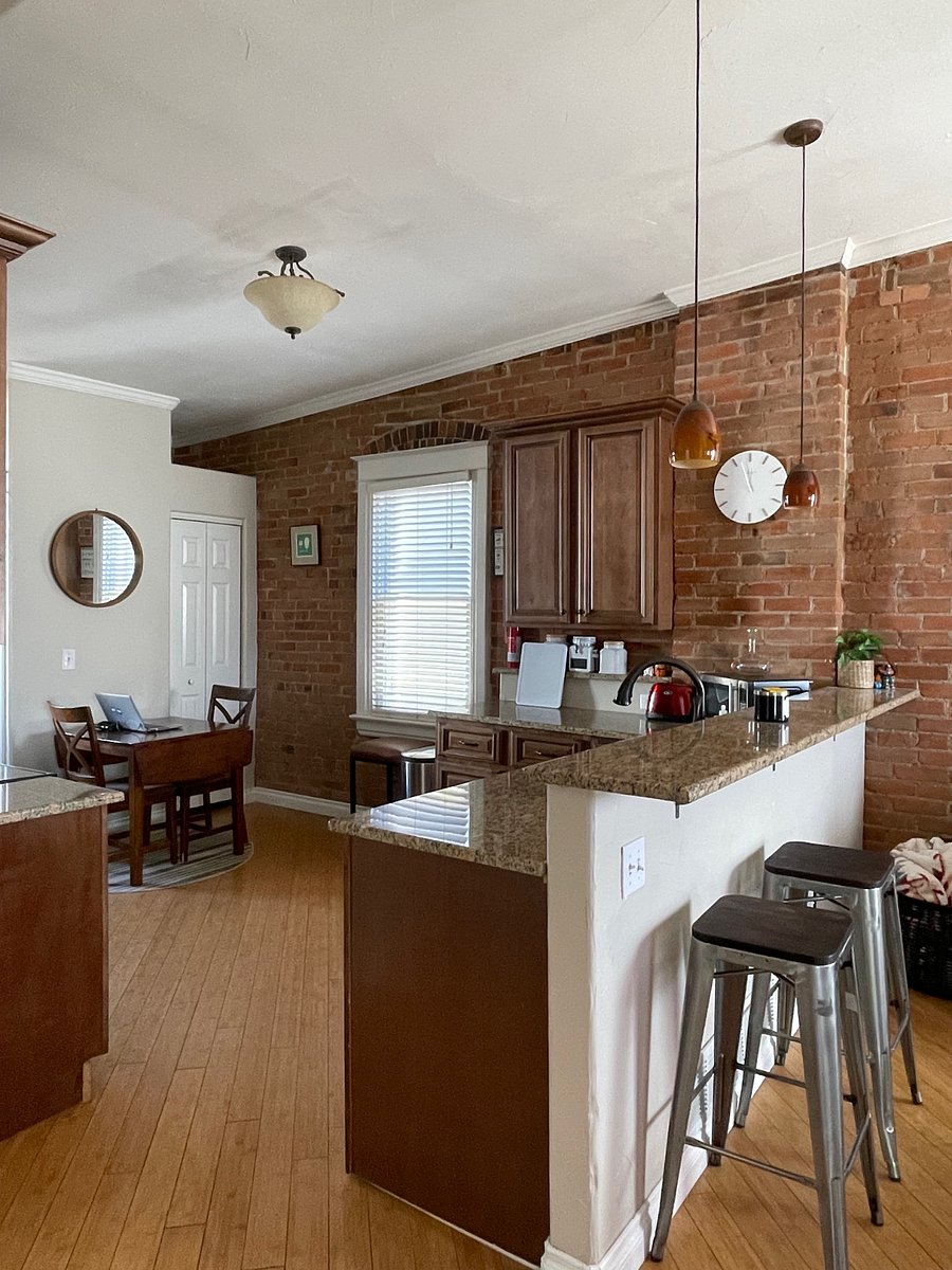 Kitchen with Milk bar seating